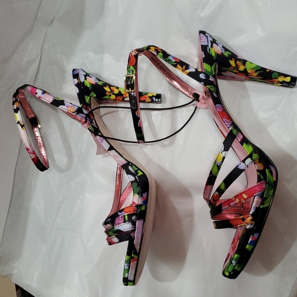 Jessica Simpson black hibiscus tropical floral strappy ankle strap heels size 11 - Picture 12 of 16
